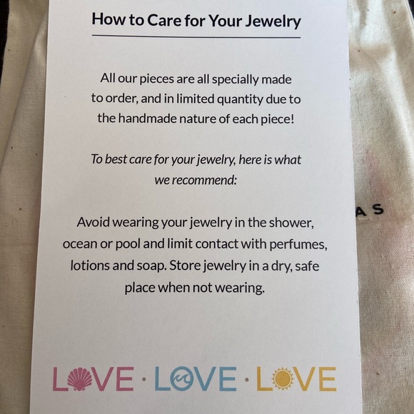 Adriana Pappas Rainbow Shells Dog Collar Small 11.5” - Picture 7 of 9